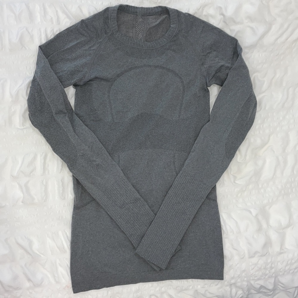 Lululemon Grey Long sleeve Women’s Shirt Size 2